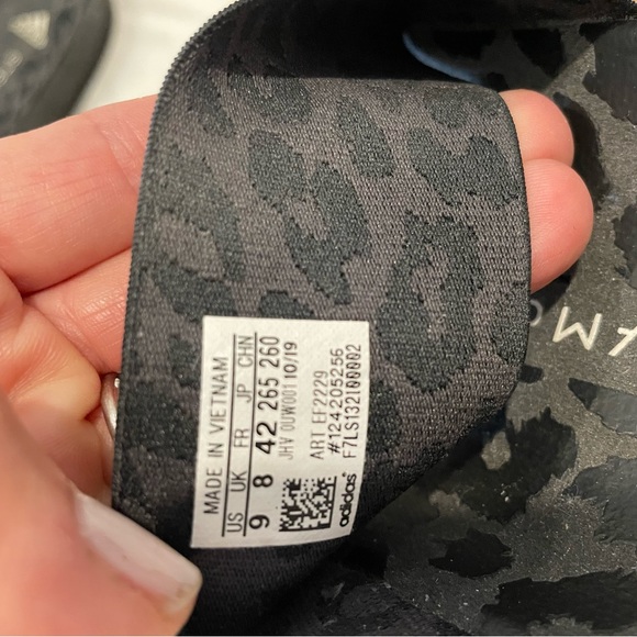 Stella McCartney slides - Picture 4 of 5